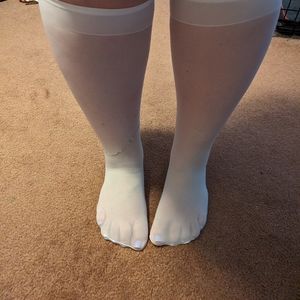 Knee high stockings